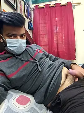 Snapshot of krishx776 chatting on November 9, 8:18 am krishx776 online show from November 9, 8:18 am