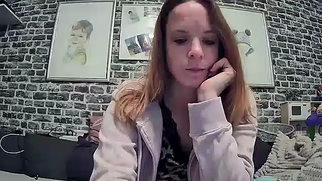 Snapshot of SexyMilf_37 chatting on September 29, 6:46 pm SexyMilf 37 online show from September 29, 6:46 pm