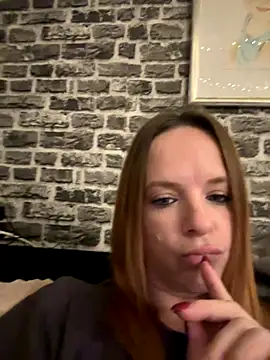 Snapshot of SexyMilf_37 chatting on October 12, 4:30 pm SexyMilf 37 online show from October 12, 4:30 pm