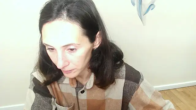 Snapshot of AlissaJersi chatting on October 6, 8:37 am AlissaJersi online show from October 6, 8:37 am