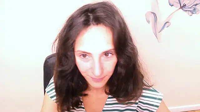 Snapshot of AlissaJersi chatting on September 18, 8:17 am AlissaJersi online show from September 18, 8:17 am