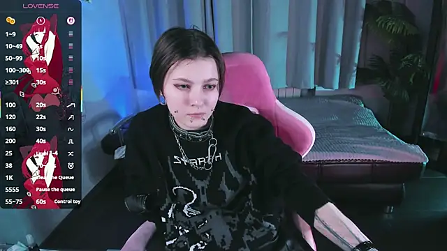 Snapshot of MiraVelle chatting on November 22, 9:13 pm MiraVelle online show from November 22, 9:13 pm
