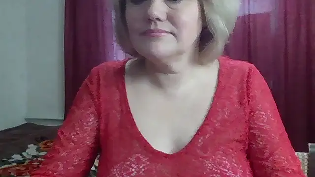 Snapshot of AlliRain chatting on November 3, 1:37 pm AlliRain online show from November 3, 1:37 pm