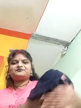 Snapshot of Hot_mirchjii chatting on October 28, 3:33 pm Hot mirchjii online show from October 28, 3:33 pm