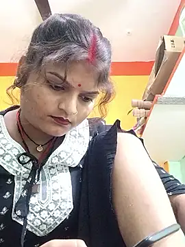 Snapshot of Hot_mirchjii chatting on November 6, 9:24 am Hot mirchjii online show from November 6, 9:24 am