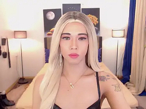 PreciousAmore online show from November 10, 9:25 am