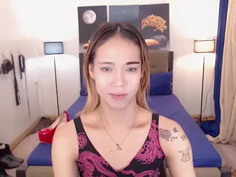 Snapshot of PreciousAmore chatting on February 13, 1:16 am PreciousAmore online show from February 13, 1:16 am