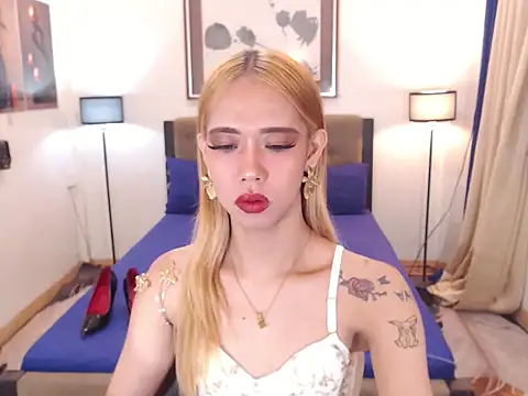 Snapshot of PreciousAmore chatting on May 14, 2:08 am PreciousAmore online show from May 14, 2:08 am