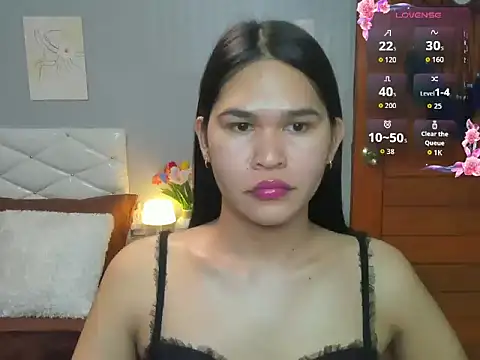 Snapshot of AlianaBlair chatting on October 9, 1:44 pm AlianaBlair online show from October 9, 1:44 pm