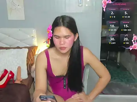 Snapshot of AlianaBlair chatting on October 12, 2:46 am AlianaBlair online show from October 12, 2:46 am