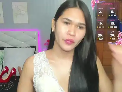 Snapshot of AlianaBlair chatting on October 13, 2:29 pm AlianaBlair online show from October 13, 2:29 pm
