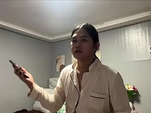 Snapshot of AlianaBlair chatting on October 31, 1:13 am AlianaBlair online show from October 31, 1:13 am