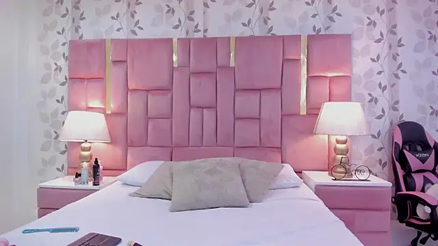 GabyMoreau online show from March 9, 8:12 pm