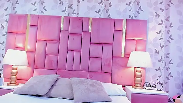 GabyMoreau online show from March 17, 7:39 pm