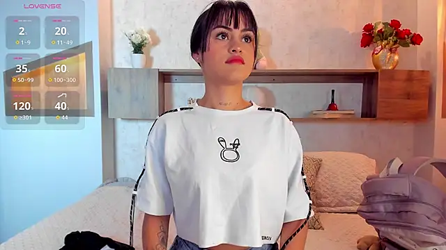 Emilly Beaumont online show from January 17, 1:15 pm