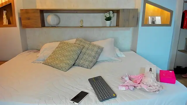 Emilly Beaumont online show from May 13, 12:56 pm