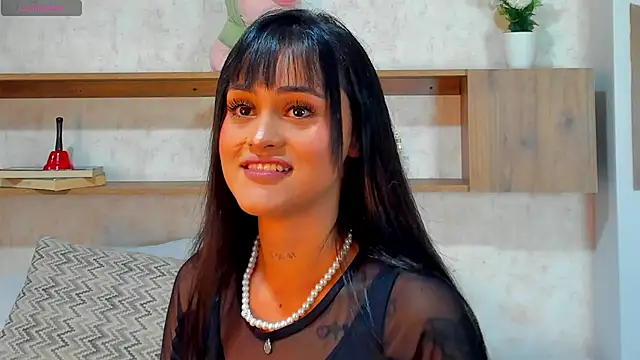 Emilly Beaumont online show from January 9, 1:18 pm