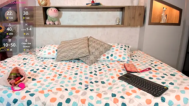 Emilly Beaumont online show from November 30, 11:55 am