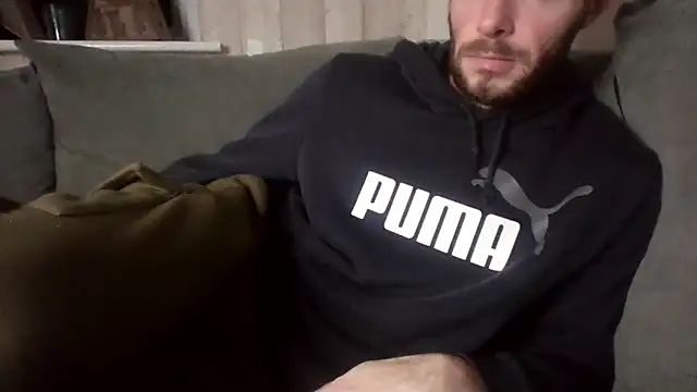 Snapshot of MasterJakeJohns chatting on December 15, 10:48 pm MasterJakeJohns online show from December 15, 10:48 pm