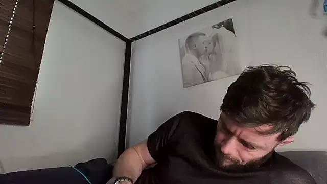 MasterJakeJohns online show from April 4, 3:51 pm
