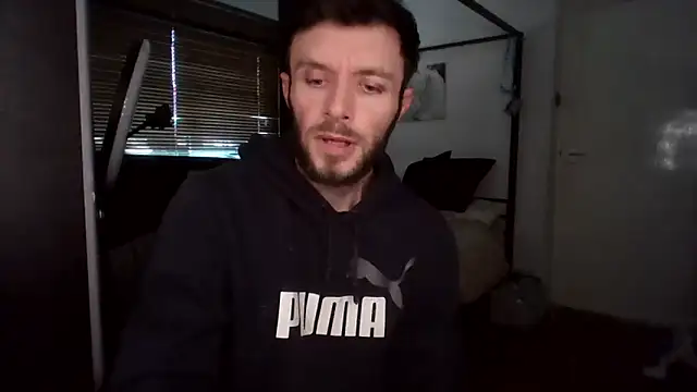 Snapshot of MasterJakeJohns chatting on November 21, 1:21 pm MasterJakeJohns online show from November 21, 1:21 pm