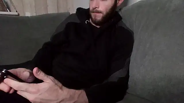 Snapshot of MasterJakeJohns chatting on November 28, 12:00 am MasterJakeJohns online show from November 28, 12:00 am