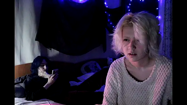 Snapshot of Avny_Loki chatting on October 10, 2:45 am Avny Loki online show from October 10, 2:45 am