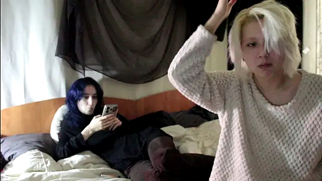 Snapshot of Avny_Loki chatting on October 11, 7:53 am Avny Loki online show from October 11, 7:53 am