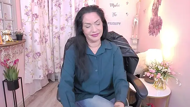 MyLovOne online show from November 17, 10:52 am