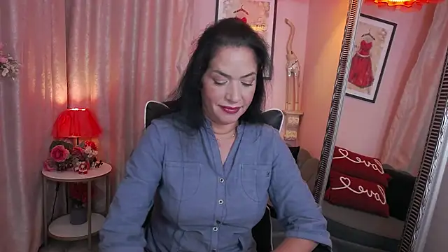 Snapshot of MyLovOne chatting on October 2, 11:46 am MyLovOne online show from October 2, 11:46 am