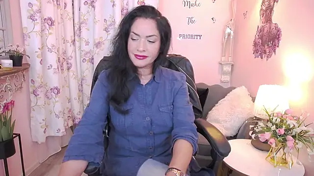 MyLovOne online show from November 9, 10:41 am