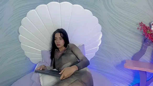 luna hot ass online show from November 7, 7:40 pm