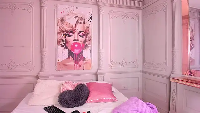 luna hot ass online show from March 13, 9:09 pm