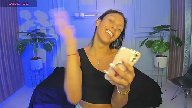 keytinthomson  online show from April 4, 7:20 pm