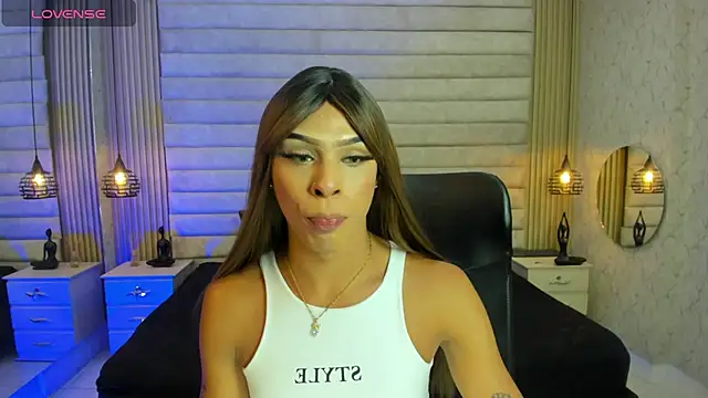 keytinthomson  online show from February 17, 8:06 pm