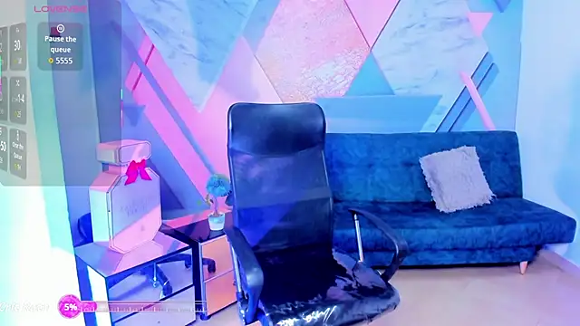 keytinthomson  online show from October 21, 8:19 pm