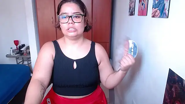 Snapshot of saenz_eymi chatting on November 28, 2:06 pm saenz eymi online show from November 28, 2:06 pm