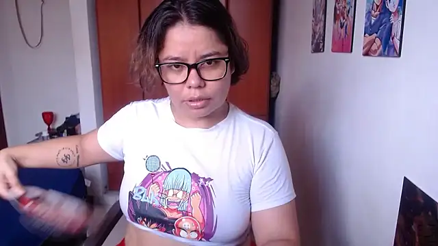 Snapshot of saenz_eymi chatting on November 10, 3:28 pm saenz eymi online show from November 10, 3:28 pm