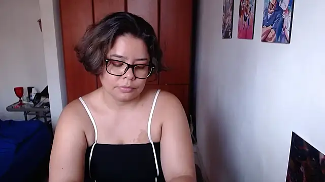 Snapshot of saenz_eymi chatting on October 24, 9:36 pm saenz eymi online show from October 24, 9:36 pm