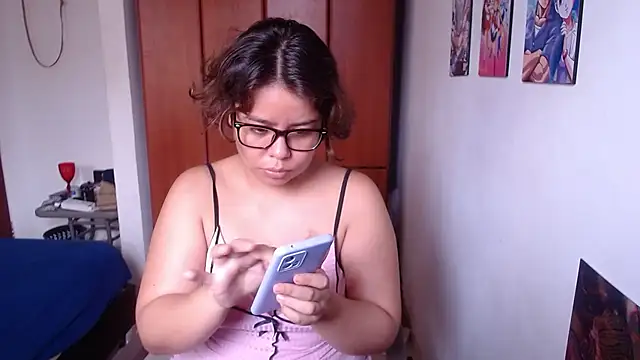 Snapshot of saenz_eymi chatting on November 14, 3:15 pm saenz eymi online show from November 14, 3:15 pm