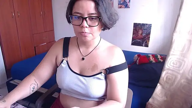 Snapshot of saenz_eymi chatting on October 3, 8:21 pm saenz eymi online show from October 3, 8:21 pm