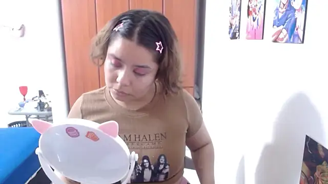 Snapshot of saenz_eymi chatting on November 18, 11:37 pm saenz eymi online show from November 18, 11:37 pm