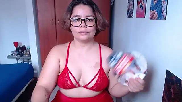 Snapshot of saenz_eymi chatting on November 26, 3:56 pm saenz eymi online show from November 26, 3:56 pm