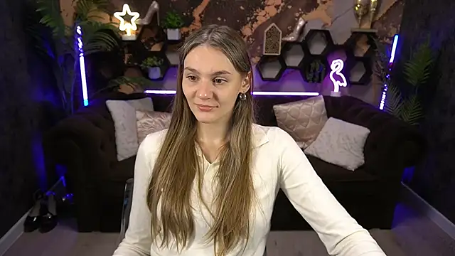 DiamondGoldie online show from September 19, 7:01 am