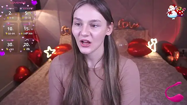 DiamondGoldie online show from February 8, 8:28 pm