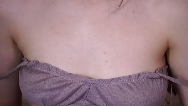 DiamondGoldie online show from January 10, 1:50 pm