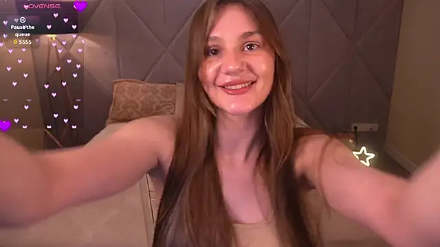 Snapshot of DiamondGoldie chatting on May 12, 7:09 pm DiamondGoldie online show from May 12, 7:09 pm
