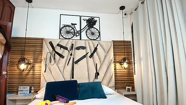 Cinthiabaker online show from November 25, 11:43 am