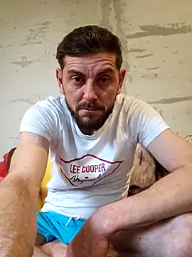 Alex-andru88 online show from March 22, 10:39 am