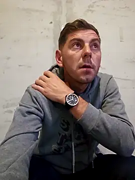 Alex-andru88 online show from October 12, 2:07 pm